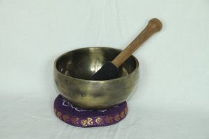 (Bild für) handgetriebene Klangschale ca. 270 g